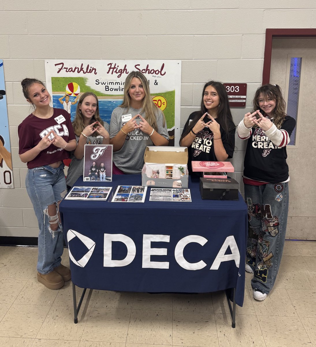 Franklin Marketing (@wcsfhsmrktg) on Twitter photo THANK YOU <a href="/wcsFHS/">Franklin High School</a> Marketing students & <a href="/wcsFHSdeca/">Franklin DECA Tennessee</a> members for speaking with our middle schoolers on <a href="/WCSedu/">WCS</a> #ExplorationDay2025
<a href="/wcsCCTE/">wcsCCTE</a> <a href="/decatn/">Tennessee DECA</a> <a href="/DECAInc/">DECA Inc.</a>
#TheFlagship⚓️ THANK YOU <a href="/wcsFHS/">Franklin High School</a> Marketing students & <a href="/wcsFHSdeca/">Franklin DECA Tennessee</a> members for speaking with our middle schoolers on <a href="/WCSedu/">WCS</a> #ExplorationDay2025
<a href="/wcsCCTE/">wcsCCTE</a> <a href="/decatn/">Tennessee DECA</a> <a href="/DECAInc/">DECA Inc.</a>
#TheFlagship⚓️
