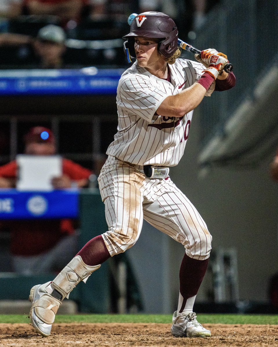 HokiesBaseball's tweet photo. 𝙏𝙚𝙣 ‘𝙩𝙞𝙡 𝘽𝙚𝙣 🔨

Ten more days to go until @bc2watson, Virginia Tech’s first ACC batting champion (.𝟒𝟏𝟗 𝐀𝐕𝐆), is back to hammering baseballs

#Hokies 🦃⚾️ https://t.co/YwwWAlREIY