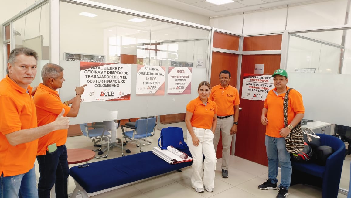 ACEB Valledupar🚨Denunciamos al <a href="/bbva/">BBVA</a> y rechazamos el desmonte del Auxilio Especial de Vivienda y la reducción salarial💪Los derechos laborales no se negocian se defienden
Rechazamos estas políticas que afectan los derechos laborales y la estabilidad económica de sus trabajadores