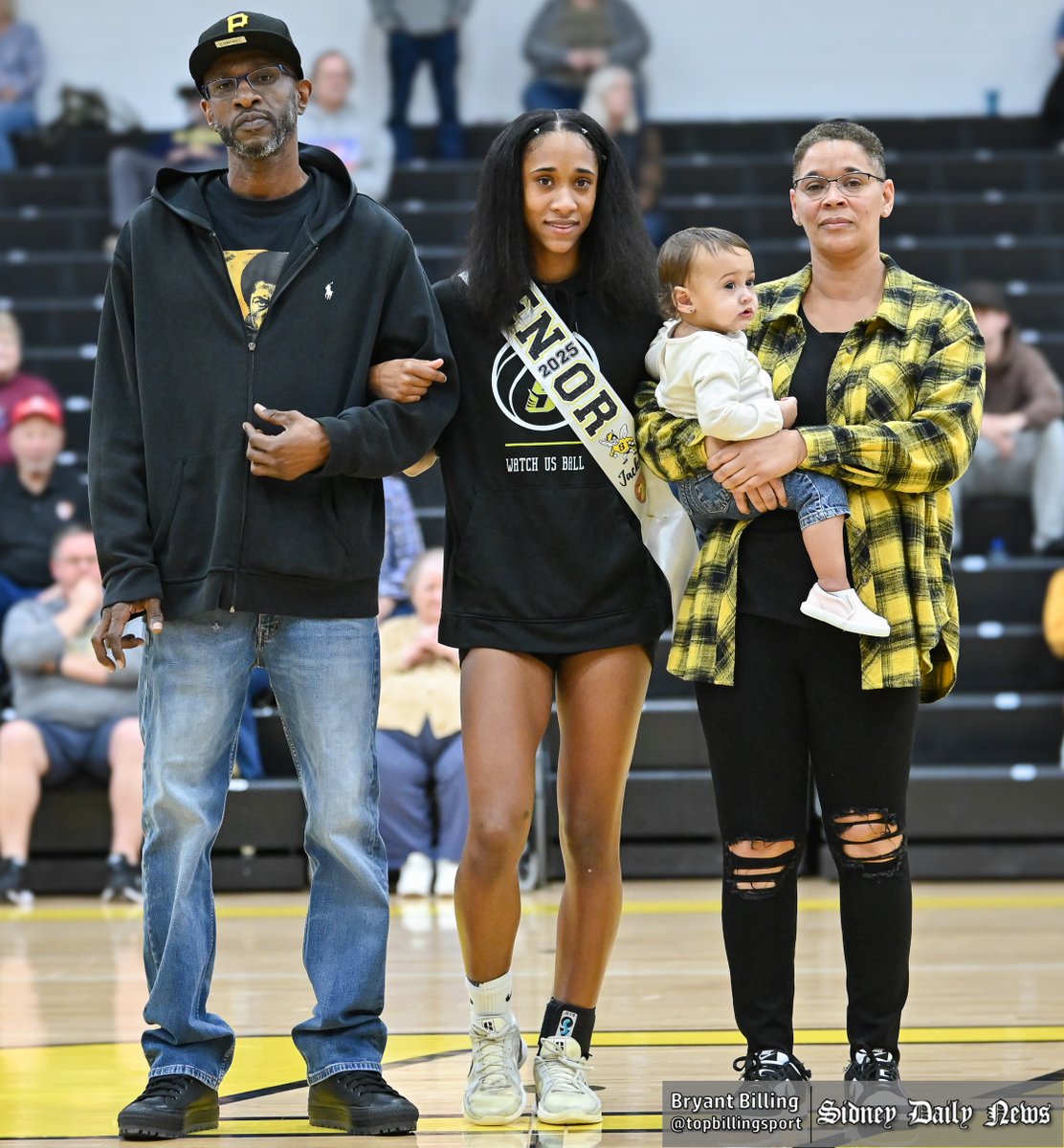 TopBillingSport's tweet photo. It was senior night on Monday for @SidneyJacketsGB. The squad's five seniors (@JordanScully23, @KelisMcNeal22, @LarkV7, Kendall Dickman and Caylee Blackford) were honored. 
I have enjoyed covering this group the last three years. Congrats to all on tremendous careers! https://t.co/8JNFu44oOY