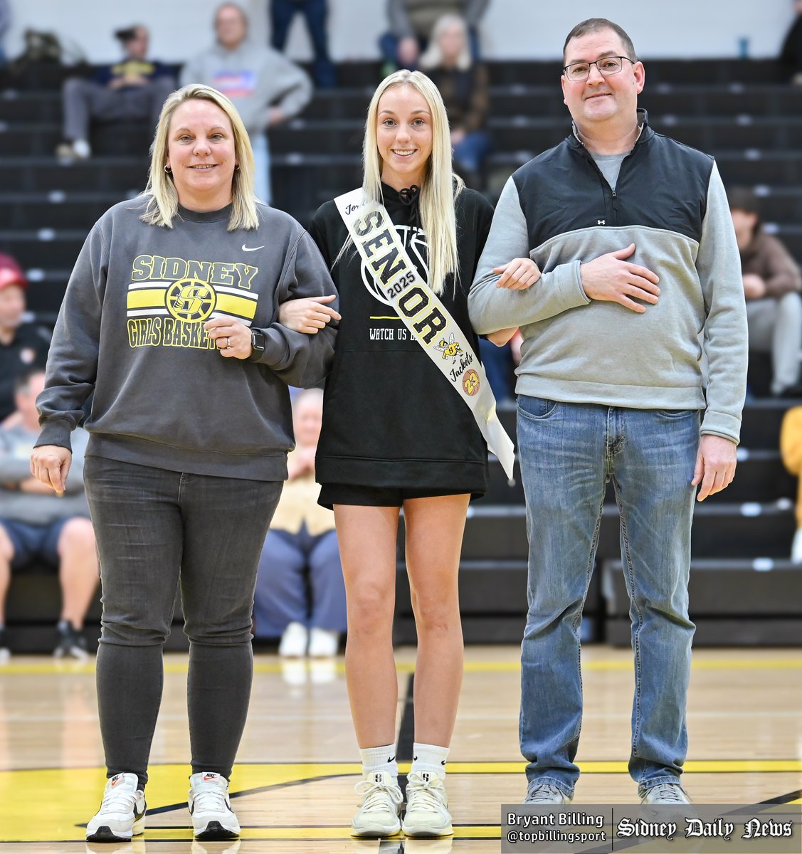 TopBillingSport's tweet photo. It was senior night on Monday for @SidneyJacketsGB. The squad's five seniors (@JordanScully23, @KelisMcNeal22, @LarkV7, Kendall Dickman and Caylee Blackford) were honored. 
I have enjoyed covering this group the last three years. Congrats to all on tremendous careers! https://t.co/8JNFu44oOY