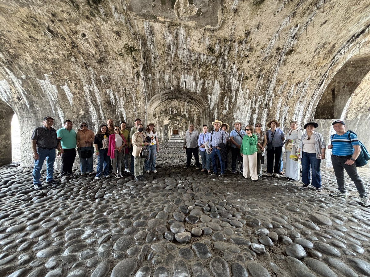 de_ejea's tweet photo. #Prisioneros #visitantes #conociendo la #fortaleza de #sanjuandeulua #selfiedelrecuerdo #graciasporsuvisita #guiasdeturistasejeaveracruz #elizabethaburto👍 https://t.co/HWRPYmLqnu