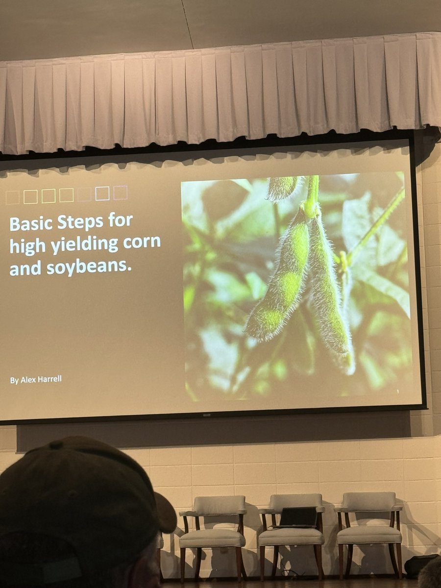 StanfieldChad's tweet photo. Listening to @AlexHarrell21 discussing high yielding soybeans https://t.co/Stjln6LGyB