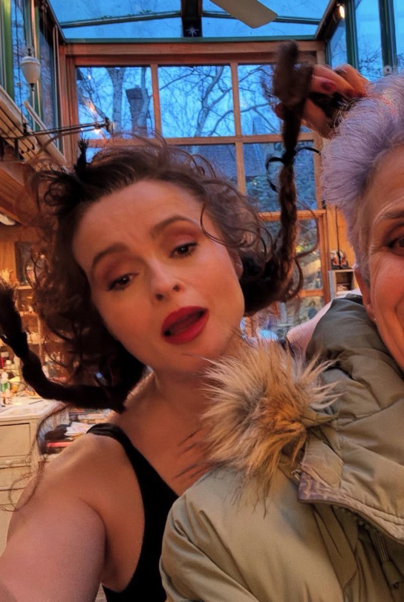 bttmforhbc's tweet photo. SHES ALIVE !?!?!?!?!? https://t.co/V05kbcHcQV