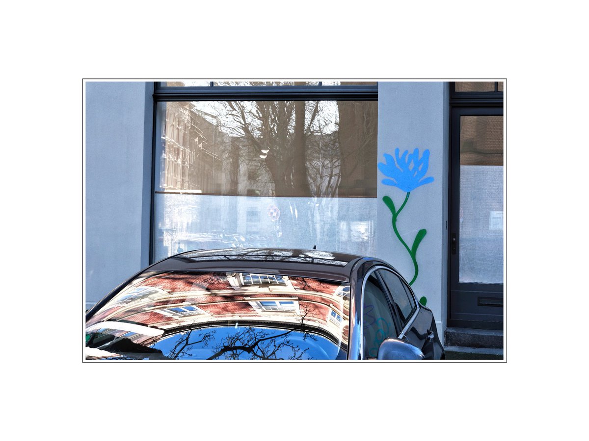 Unterwegs in Düsseldorf.
Blumengruß.