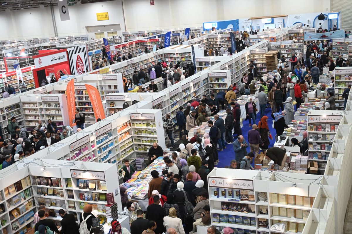 cairobookfair's tweet photo. معرض القاهرة الدولي للكتاب يتخطى حاجز الخمسة ملايين زائر مسجلًا باليوم الثاني عشر (388.643) زائرًا
#وزارة_الثقافة_المصرية
#معرض_القاهرة_الدولي_للكتاب
#معرض_القاهرة_الدولي_للكتاب_56
#CIBF56
  #الهيئة_المصرية_للكتاب  
#سلطنة_عمان_ضيف_الشرف
#اقرأ_في_البدء_كان_الكلمة https://t.co/Olh8u1JvKx