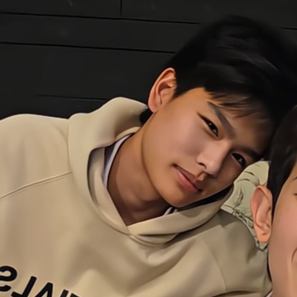 potatootytygurl's tweet photo. ไม่สามารถบันทึกรูปภาพได้
ไฟล์นี้มีความหล่อเกินกว่าที่กำหนด https://t.co/XTePX9VeOs
