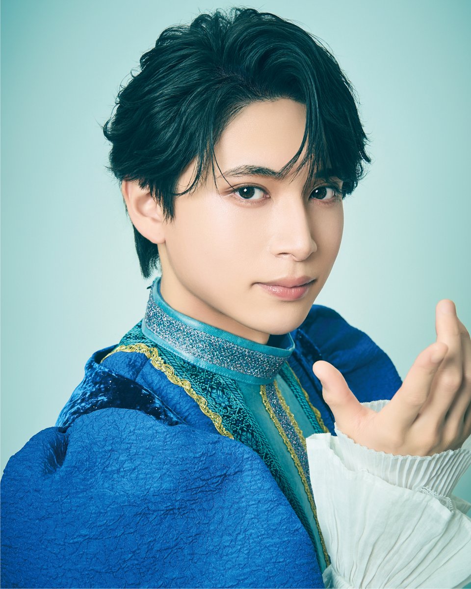 ⚔✨キャラクタービジュアル公開✨⚔

ロミオ役の #橋本祥平 さん、#野嵜豊 さんの2名のキャラクタービジュアルを公開！
それぞれの素敵なロミオをぜひご覧ください✨  

プレイガイド先行受付中🥳 
📌公式HP inside-william.com