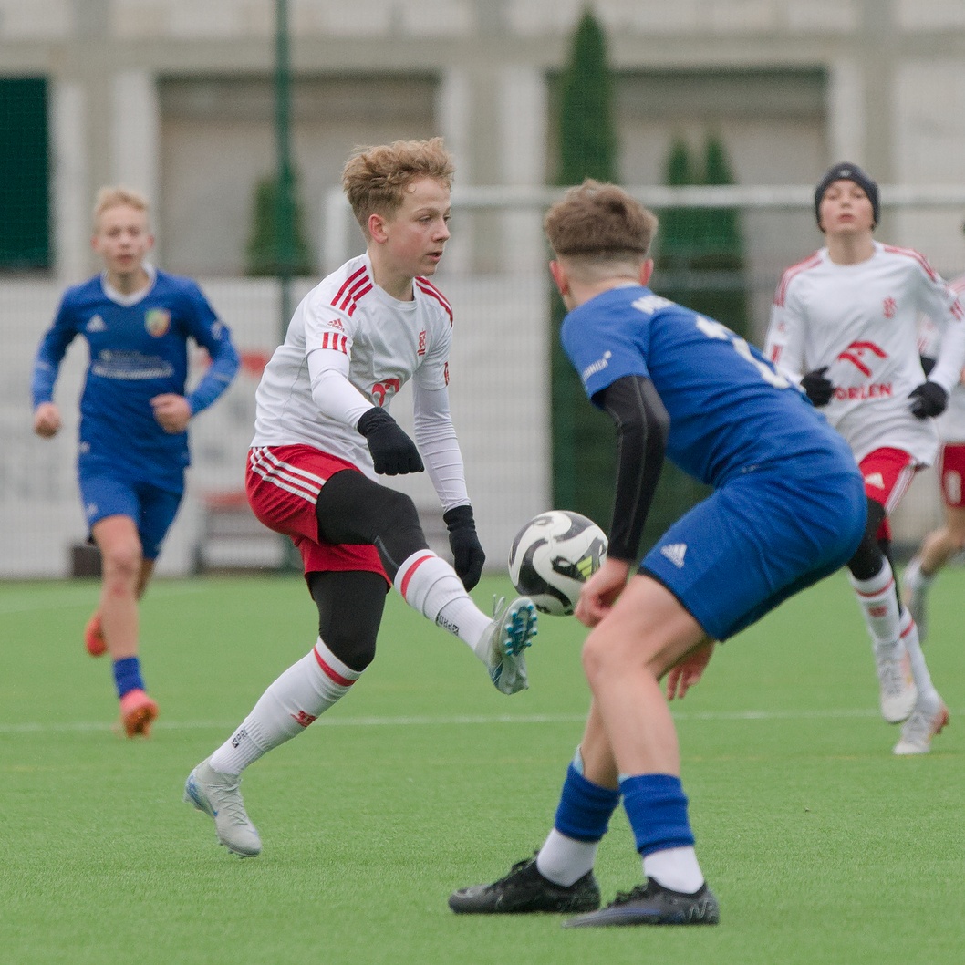 ap_lkslodz's tweet image. 🖼️ Drużyny U14 i U15 rozegrały w weekend dwumecz z @APMiedziLegnica. Do następnego! 👋

📸 @LensStrong