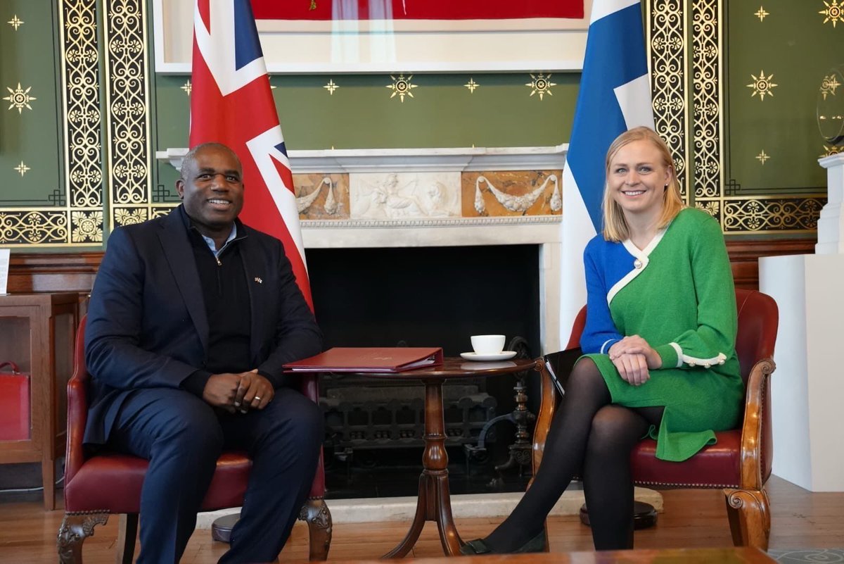 I so value the strategic partnership between 🇫🇮 and the 🇬🇧 as well as our continued determination in supporting Ukraine, in strengthening the security of Europe as well as in deepening our mutual trade ties. Thank you for a productive meeting <a href="/DavidLammy/">David Lammy</a>.