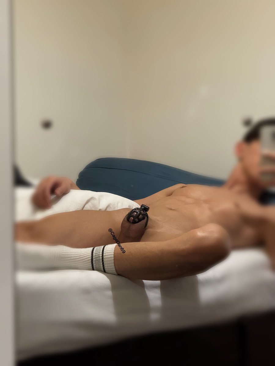 Waiting for men to use my hole on my off day

#chastity #gay #teamlocked #gaychastity #malechastity #lockedgay #locked #lockedcock #lockedpup #cagecheck #chastityuk #cagedasian #locktober #vcl #visiblechastityline #GayChastityRTs