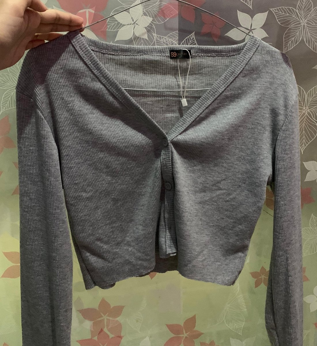 hottiestgal's tweet photo. wts preloved pakaian pribadi dom bandar lampung, harga start dari 40k aja! kalau mau tau harga selengkapnya dm ya. kondisi 90% baru pemakaian 1-2x, ada yang blm dipake juga.

#wts #prelovedlampung #prelovedcroptop https://t.co/B4gU2mCIEA