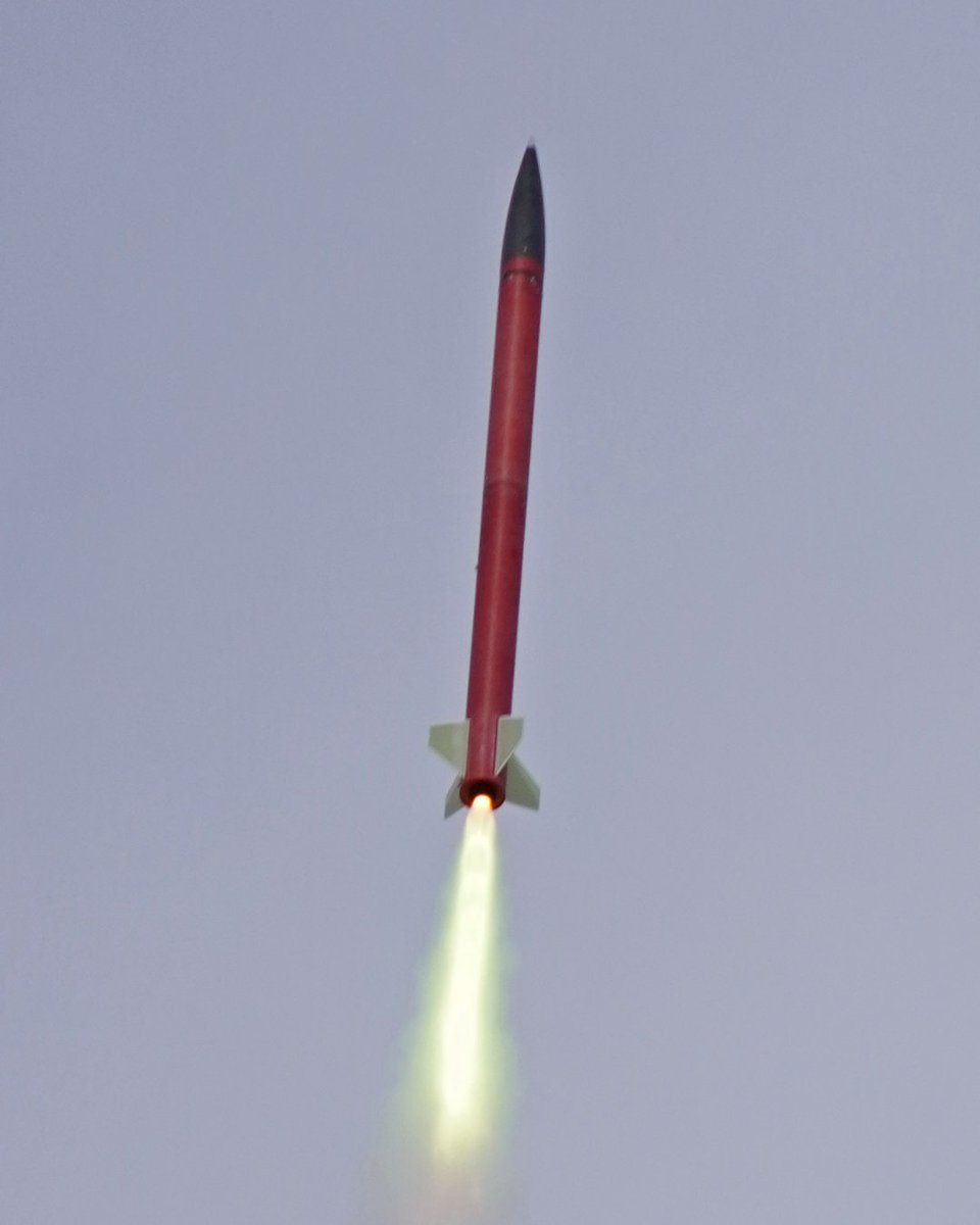 CSU_USLI's tweet image. Last Saturday, the Ram Launch Initiative team completed our first full-scale flight with a working payload on board! Our 12-foot, 60-pound rocket soared to 4,600 ft and was safely recovered, marking a huge step toward our ultimate goal. Next up: Payload Demonstration Flight!