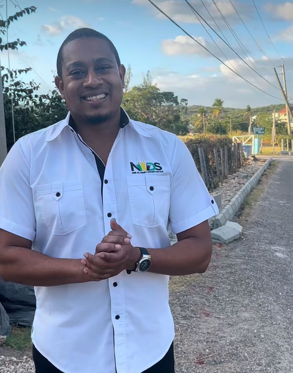 floydgreenja's tweet photo. In every aspect of life we are working to make our communities better. We will undertaking sidewalk projects across the Constituency. #GrowWithGreen #GreenWorks #BessMP https://t.co/ZywlGVeifZ