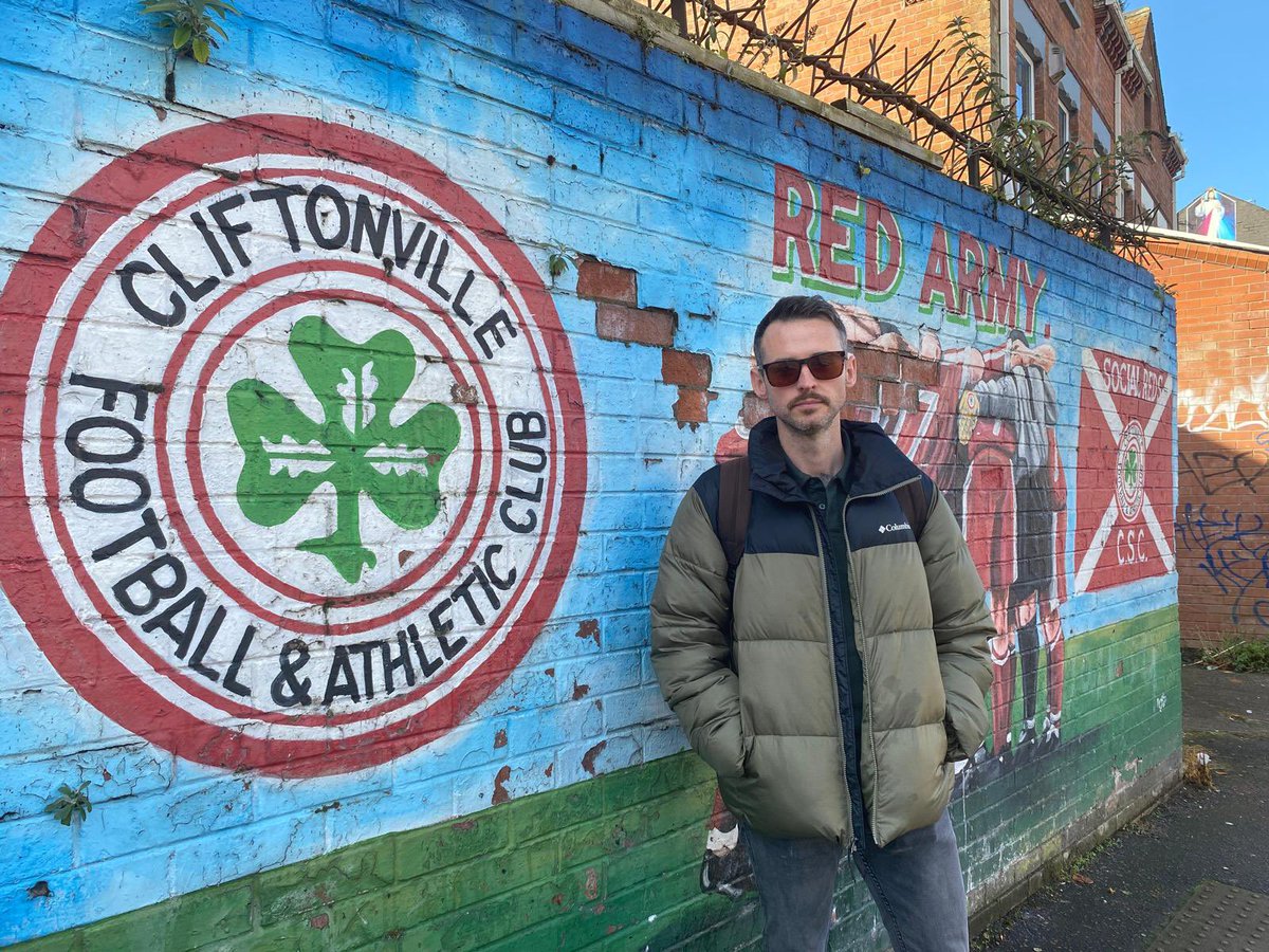 90minsPod's tweet photo. 🚨NEW EPISODE 🚨Ep3 featuring @cliftonvillefc is out now. Thanks to all the fans I met whilst there, including @Caolan11544891 &amp; @michaelhegney and thanks to the club for having me 🙏🏻⚽️❤️

https://t.co/ccQpbSYqA4
#redarmy #cliftonvillefc #reds #podcast #football https://t.co/wtjgSS7VoE