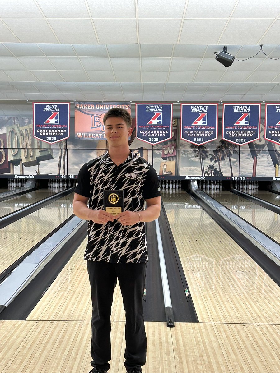 OUKSBOWLING's tweet photo. Another solid weekend in the books. A couple top 5 finishes for the varsity women and JV Men. JV women taking home the 2nd place plaque and the Varsity men take home a  win for the second straight tournament! @Berg_Matthew_ taking home 1st place individual honors
#Braves #Motiv https://t.co/90K8LT5C0y