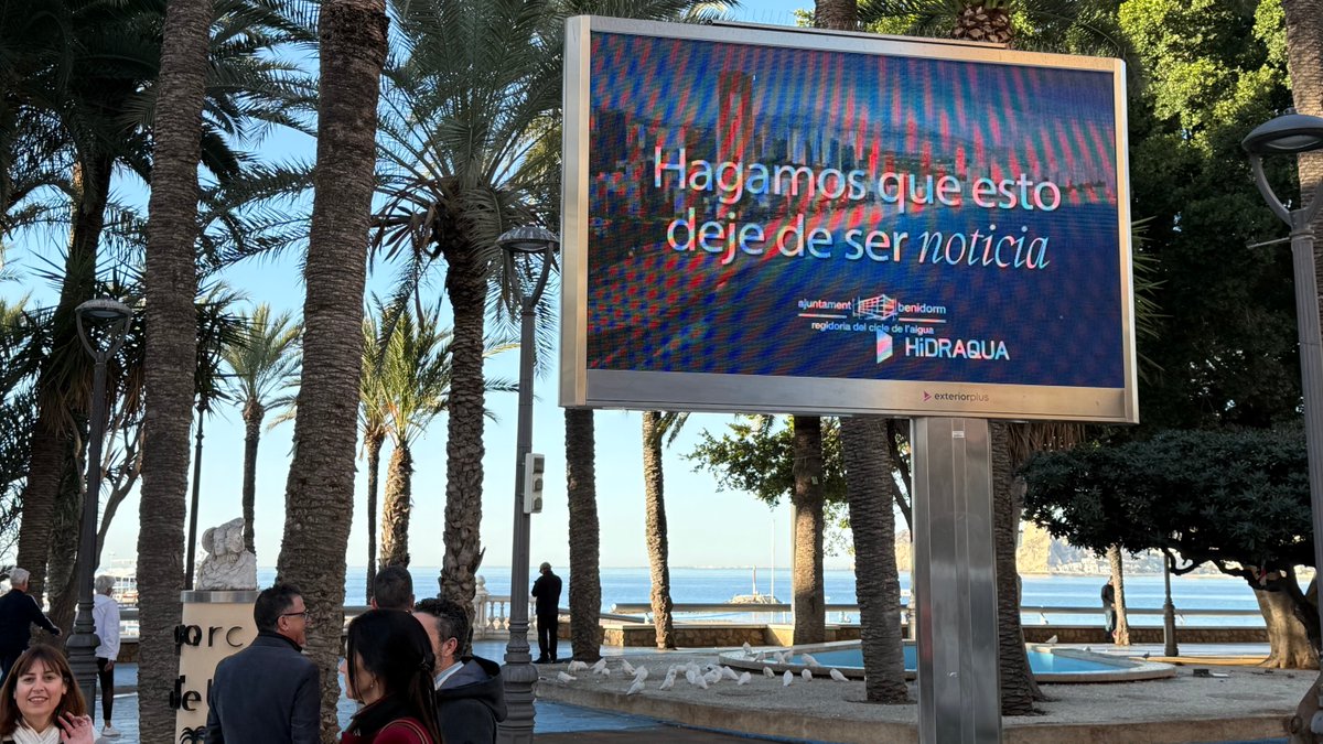 <a href="/BenidormAyto/">Benidorm</a> Su difusión se llevará a cabo en los soportes electrónicos de la ciudad 💧. 

🗣️ A la presentación asistieron <a href="/ciriclemente/">Ciriaco Clemente</a>, gerente de #Hidraqua en la ciudad de <a href="/Benidorm/">Benidorm</a> , y <a href="/JoserraZarate/">José Ramón González de Zárate</a>, concejal de Ciclo del Agua y Parques y Jardines. 

#HidraquaContigo