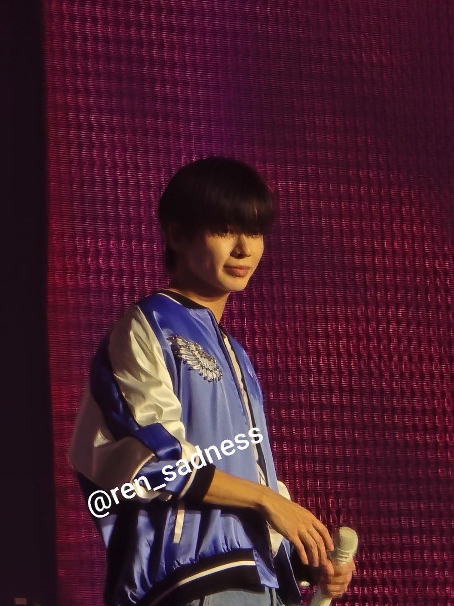 с днём рождения, самый восхитительный человек в мире 🥹❤️ 

BEYOND STARS WITH TAEHYUN
#OurBundleOfLoveTAEHYUN
#태현이가써내려간새벽별의노래
#愛されっ子テヒョンの誕生日だニャン