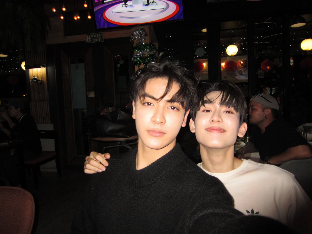 judybookki's tweet photo. เพื่อนกัน                                    พี่คงไม่ชอบ
 วันสุดท้าย                                     ผมหรอก https://t.co/H4V4t2FIzz
