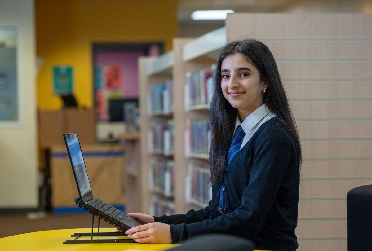 Thinking of becoming a teacher? We want to hear from you. Complete this survey to share your thoughts on teaching as a career. You could win up to £200 for taking part!

survey.alchemer.eu/s3/90789642/15…