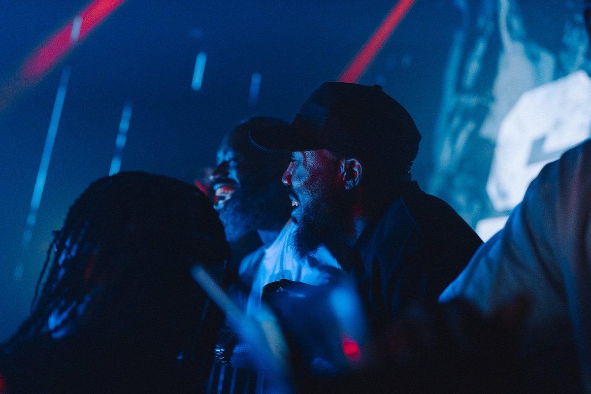 tiltwoparties's tweet image. Reliving the magic of November 🎉✨#MomentsCaptured by @iso_jrj 

Next up is #TilTwoClassics with DJ Kent, Kismet, Tippa, Simone Martinez and Sef Kombo so mark your calendars because tickets for the April 11th show will be out February 13th at 6pm! 🎟️ 

Don’t miss out!

#TilTwo