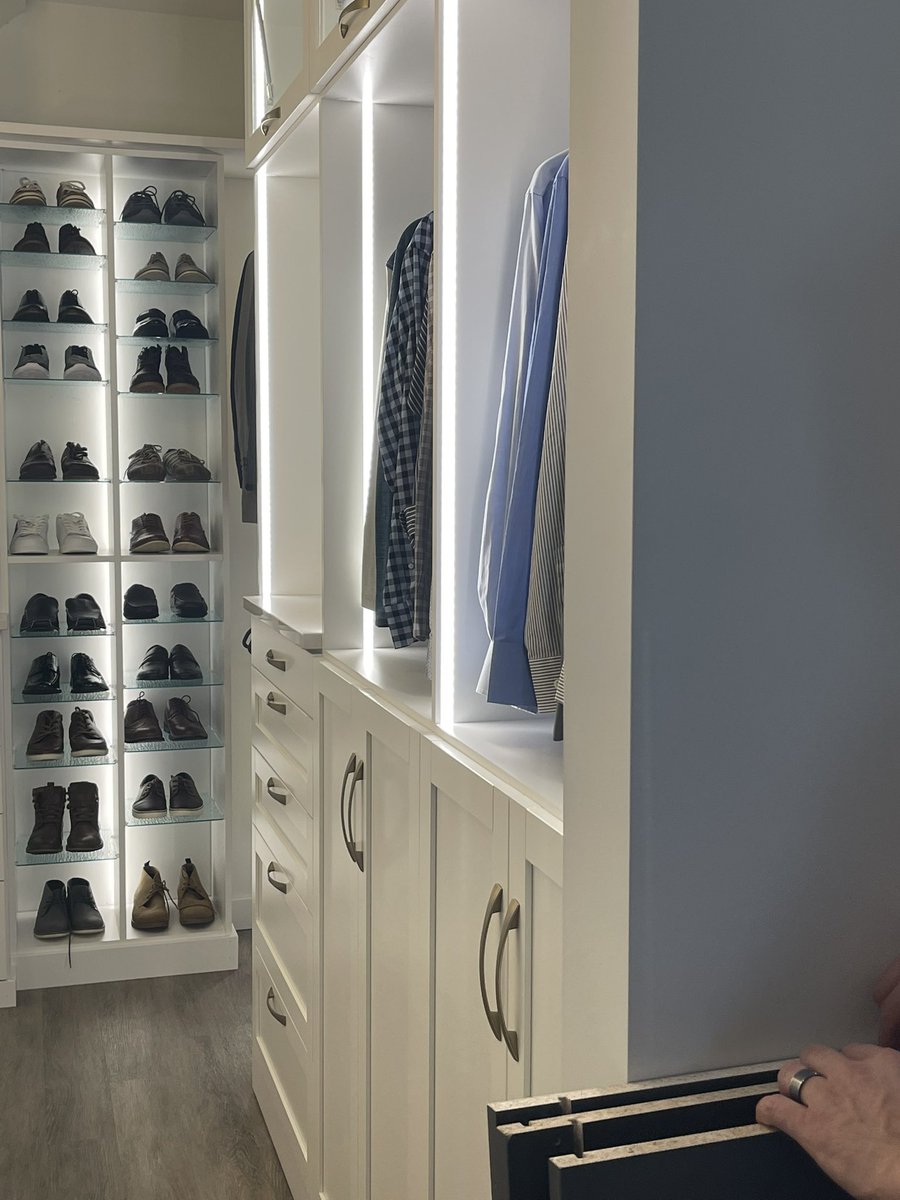 InspiredClosets LV tweet media