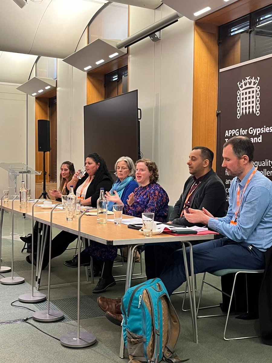 APPGMigration's tweet photo. Today the APPG on Migration and @APPGGTR co-hosted a panel discussion on the ongoing challenges with the European Union Settlement Scheme for Roma communities in the UK. The event was chaired by Olivia Blake MP and was also in partnership with  @RomaSupport and @sheffielduni. https://t.co/3JognKHz4v