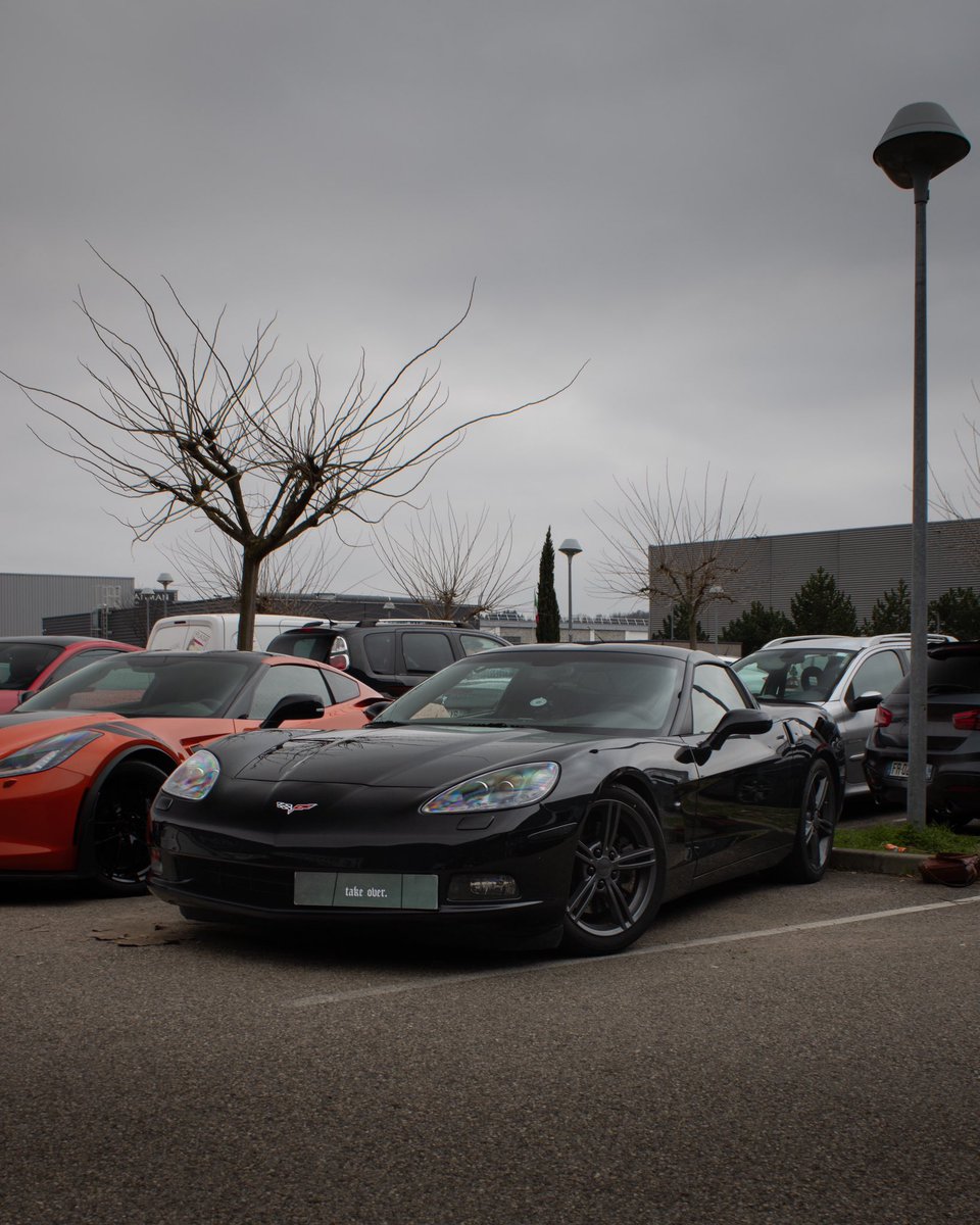 Nazuuro's tweet photo. Première événement avec la corvette incroyable !! 🖤🔥

#corvette #c6 #ls3 https://t.co/3M03zYVA8m