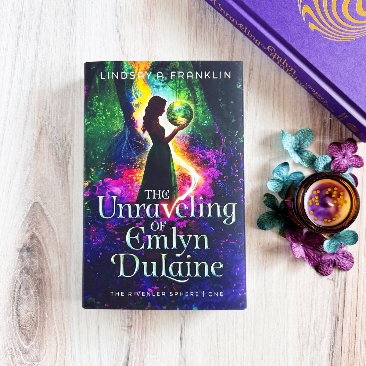 Happy Release Day!! It’s finally here! The Unraveling of Emlyn Dulaine, the first book in Lindsay A. Franklin’s latest series the Rivenlea Sphere.

#YAfiction #YAfantasy #NewRelease

enclavepublishingstore.com/ya/eplf004h-un…
