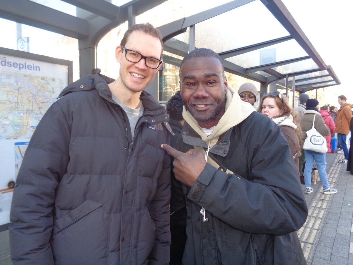 mikewaterval's tweet image. mikey mike@amsterdam with cabaretier and filosoof tim fransen 
@timfransen   
#comedytrain 
#amsterdam 
#timfransen 
#onbekommerd 
#filosoof 
#tramhalte 
#cabaretier 
#toomler 
#timmetjefransen 
#schrijver 
#timfransenfm