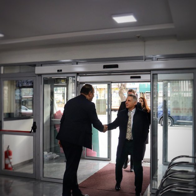 🌍 Democracy thrives on the rule of law and an independent judiciary.
Met with Albert Zogaj today, Chair of the Kosovo Judicial Council, to discuss Kosovo's judiciary and ongoing reforms.
Germany continues to stand by Kosovo to ensure a judiciary free from interference.
🇩🇪🤝🇽🇰