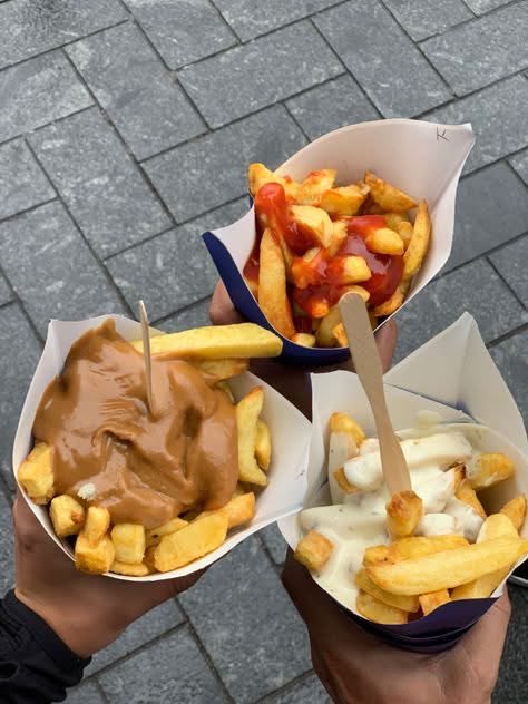 Willeke86Willem's tweet photo. Welk patatje heeft uw voorkeur? https://t.co/1LPFdHnNV9