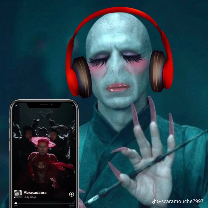 1 pic. Asi estoy con la nueva canción de Gaga: https://t.co/79lMOOD4I2