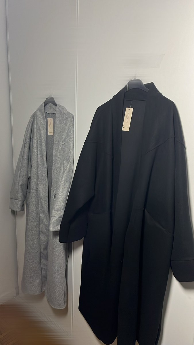 zayrah_paris's tweet photo. Salam aleykoum les filles 🩷 je viens de me lancer dans la vente de vêtements à prix abordables. Voici nos offres de lancement :
-10€ la jupe longue en satin 
-15€ le manteau avec écharpe intégrée 
-15€ le long manteau 
-17€ le kimono deux pièces 
N’hésitez pas à partager🌸 https://t.co/EdgVIOE7Bt