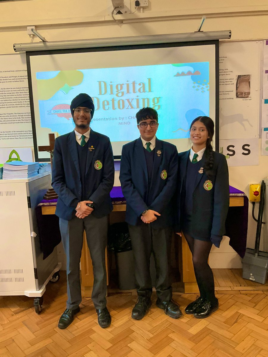 QMGS_CYM's tweet image. CYM Mental Health Team were at @StGilesPrimary school this afternoon, presenting our popular workshop on Digital Detox! The session was presented to the lovely Year 6’s and lead by Agamjot, Arjan & Rachel. Pupils learnt the negative and positive impact of online activity 📱 💻