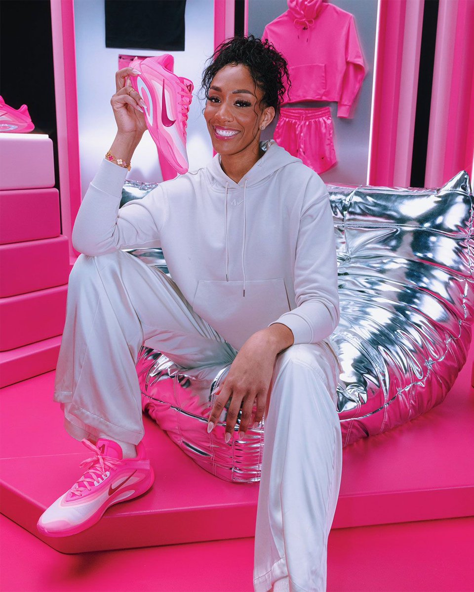 SneakerNews's tweet photo. Nike A'One "Pink Aura" 🎀 
Releasing May 2025 for $110. These look GOOD 👏 

Photos via @EmJ_not23 https://t.co/5GZZ0yYGe3