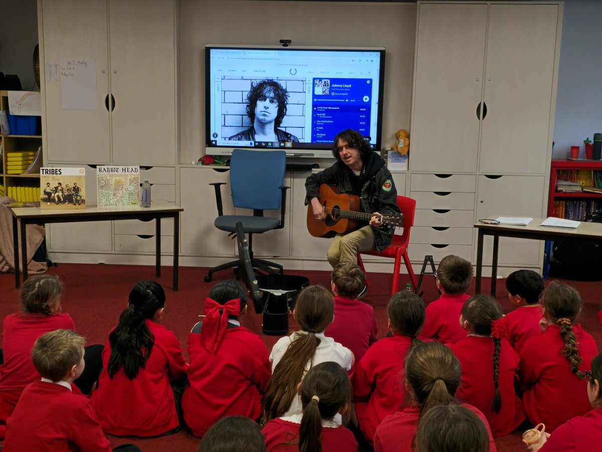 AshKnotty's tweet photo. Y5 and 6 have been so lucky and were visited by #JohnnyLloyd on part of his Punchline tour! We have loved his music this year and really enjoyed the new album! We are so grateful to Johnny for stopping in before his performance at the @thejacclub ! @tribesband #MusicalHero https://t.co/0td31Z3uRU