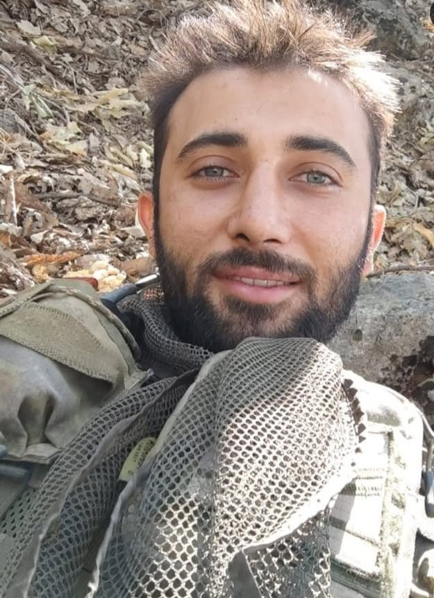 SehitlerimGazim's tweet photo. 3 Kasım 2022'de, Kuzey Irak'ta Şehit olan Piyade Uzman Çavuş Mustafa Bazna

Aziz ruhun şâd olsun Kahraman 🇹🇷 https://t.co/eIGzZosioT