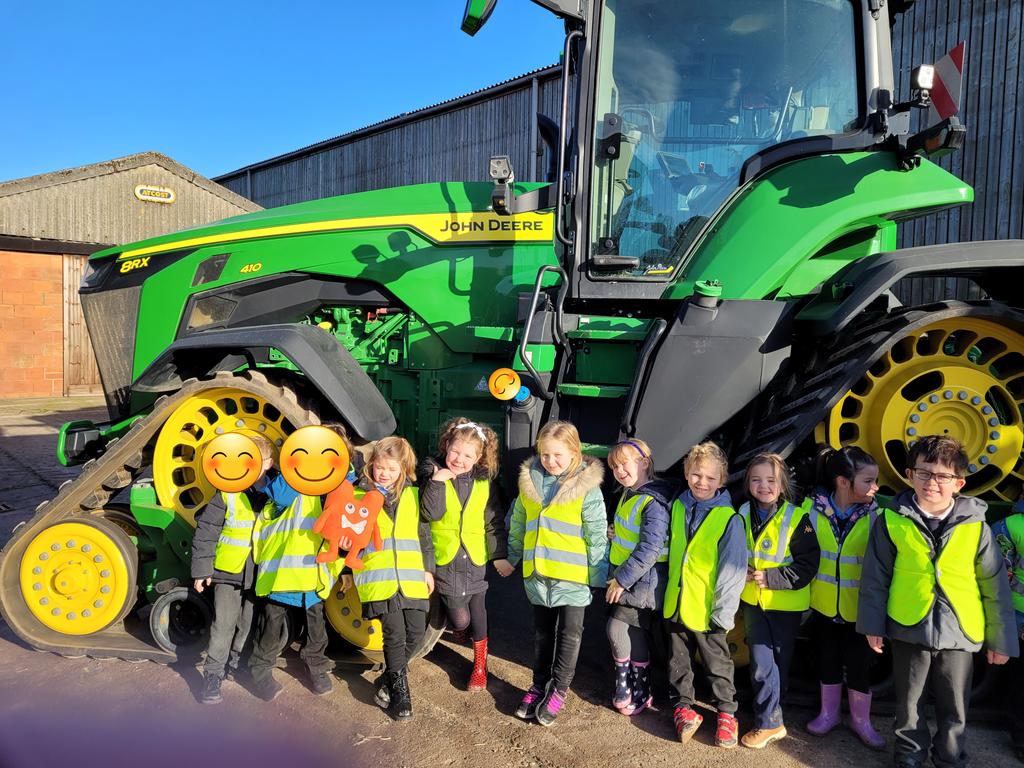 LonghillPrimary's tweet photo. Year 1's have visited Shrubbery Farm to look at where our food comes from. We also looked at tractors and how they are designed.@LPSHull #D&amp;T https://t.co/T7dPpXlduh