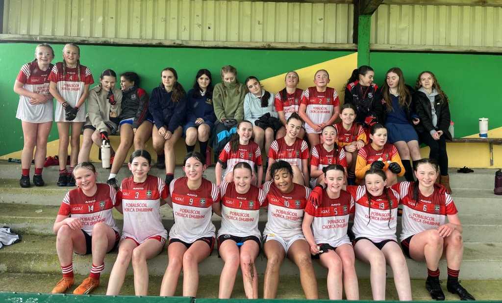PCD_07's tweet photo. In ainneoin na drochaimsire, bhí bua iontach ag cailíní PCD F14 go leith i gcoinne Meánscoil na Trócaire Cnoc an tSeabhaic inniu.  Ar fheabhas ar fad!  Nár lagaí Dia sibh! https://t.co/VCUVH3SiyW