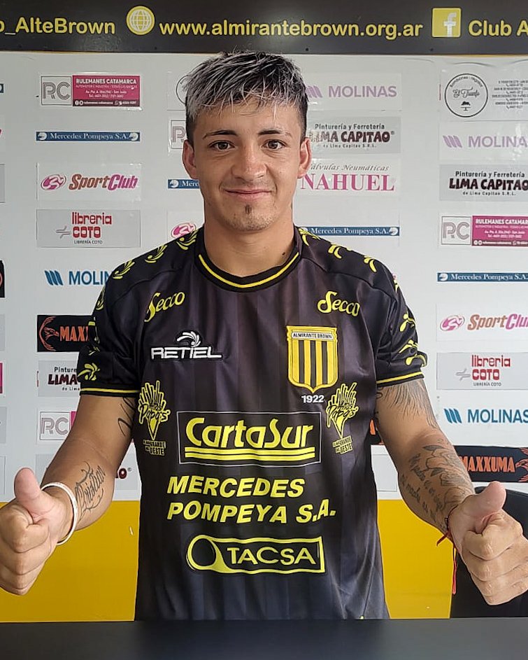 ¡Un tripulante más! 💪

Esteban Zeballos firmó su contrato y se convirtió en nuevo jugador de Almirante Brown. El delantero, que venía trabajando con el plantel, vestirá la camiseta aurinegra hasta diciembre de 2026.

¡Bienvenido, Chucky!
#DaleBrown 🖤💛