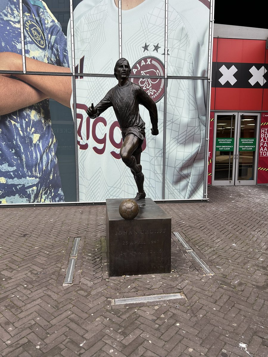 jamboccfc's tweet photo. #cryuff #14 https://t.co/HewcHFPbUs
