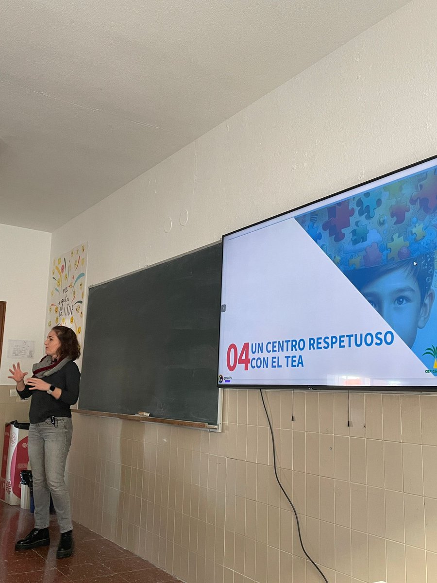 BartraCasas's tweet photo. @BartraCasas , Claustro del CDP Divina Pastora @DivinaPastoraCo termina su FC elaborando recursos personalizados para atender a la diversidad. Gracias @cosasdeverito por aportar tanto y contagiar a los profesionales a caminar hacia la inclusión. @cepcordoba https://t.co/q5I4eGHWOZ