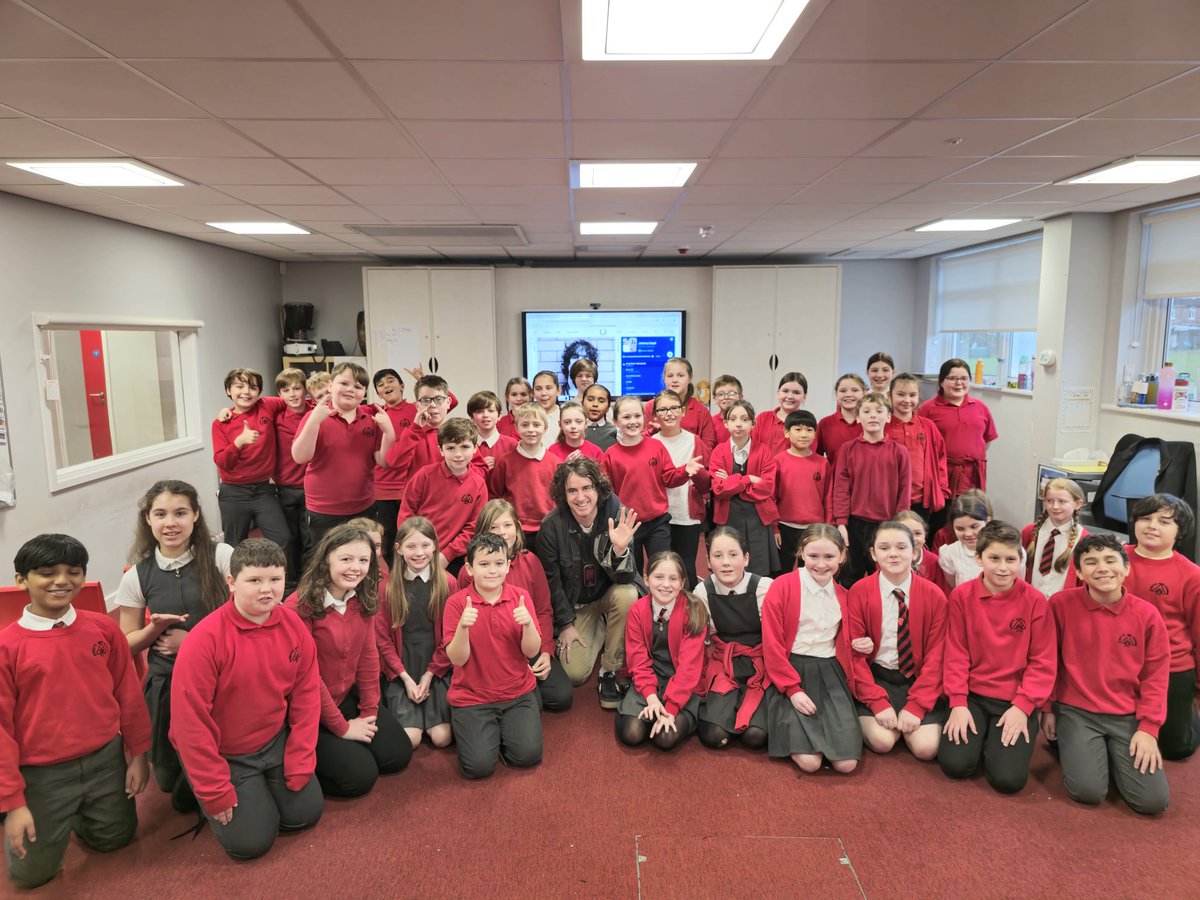 AshKnotty's tweet photo. Y5 and 6 have been so lucky and were visited by #JohnnyLloyd on part of his Punchline tour! We have loved his music this year and really enjoyed the new album! We are so grateful to Johnny for stopping in before his performance at the @thejacclub ! @tribesband #MusicalHero https://t.co/xYzwqZpM1h