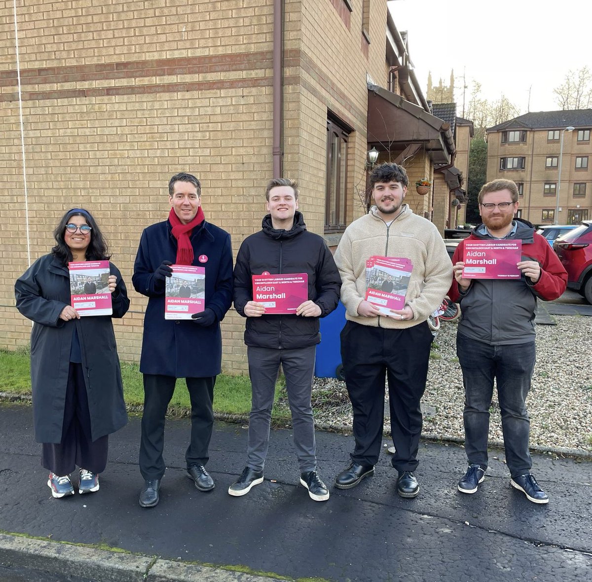 NeilBibby's tweet image. 🗳️ Great to be out campaigning for Aidan Marshall in Kirkintilloch East, North &amp;amp; Twechar with @LabourCallum &amp;amp; the @StrathkelvinCLP team.

@LabourAidan is from this community and for this community.

He will make a fantastic @ScottishLabour Councillor if elected on 13th February.