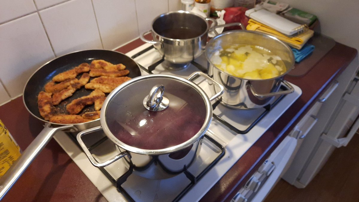 Nick007Gaming's tweet photo. @ClutzyMina I am doing the cooking myself, does that also count? https://t.co/d5QmZVUguq
