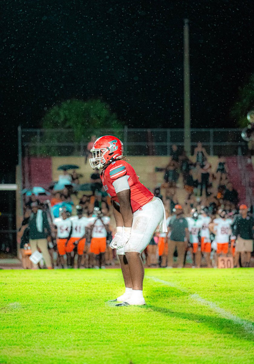 Blessed to announce I will be signing tomorrow Feb 5th in the Edgewater hs Gymnasium @ 12:30, everyone is welcome.✍🏼 #AGTG