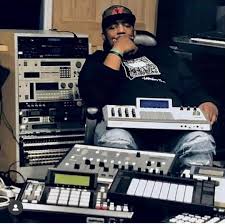 LEATHERFACE (@iamrjpayne) on Twitter photo It's a honor to announce my collab ep with Legendary producer <a href="/iAmErickSermon/">Erick Sermon</a> drops this month called #The3Peace !!! It's a honor to announce my collab ep with Legendary producer <a href="/iAmErickSermon/">Erick Sermon</a> drops this month called #The3Peace !!!