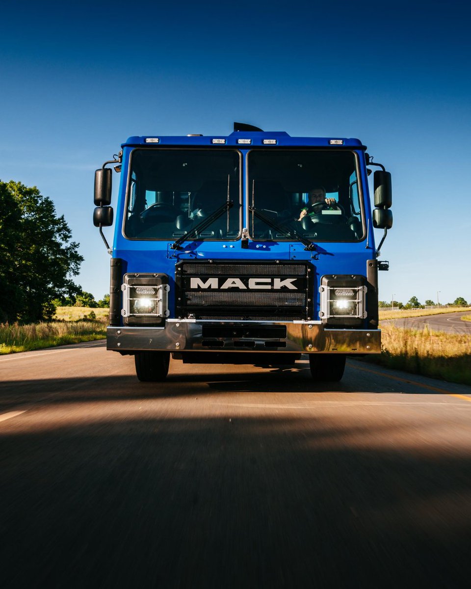 MackTrucks's tweet photo. Excellence isnโt optional; itโs owned. #MackLR ๐ค https://t.co/Mm5u4wdTt9