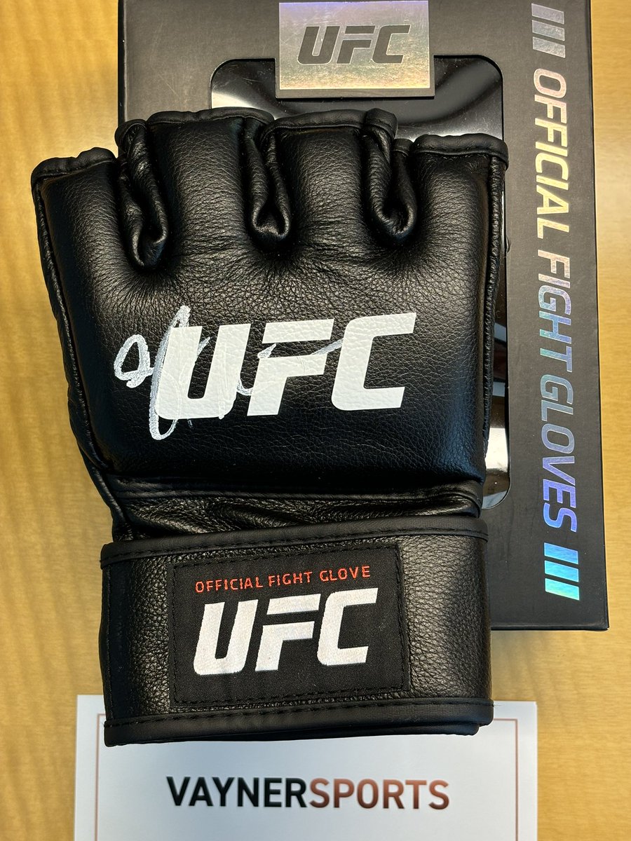 apglaw (@apglawgaming) on Twitter photo Follow-up: Hereโs a look at the signed Stipe Miocic glove I redeemed from <a href="/vaynersports/">VaynerSports</a> and <a href="/vspass/">VaynerSports Pass</a>! ๐ฅ
An awesome piece from one of the greatest heavyweights in UFC history! ๐ฅ Follow-up: Hereโs a look at the signed Stipe Miocic glove I redeemed from <a href="/vaynersports/">VaynerSports</a> and <a href="/vspass/">VaynerSports Pass</a>! ๐ฅ
An awesome piece from one of the greatest heavyweights in UFC history! ๐ฅ